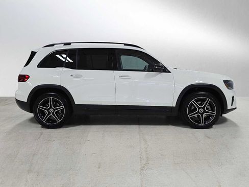 Certified 2025 Mercedes-Benz GLB 250 4MATIC image 2