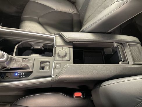 Used 2024 Toyota Grand Highlander AWD image 24