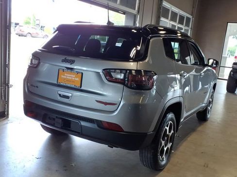 Used 2022 Jeep Compass Trailhawk w/ Trailhawk Elite Group AWD/4WD image 6