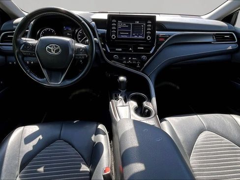 Used 2024 Toyota Camry SE FWD image 9