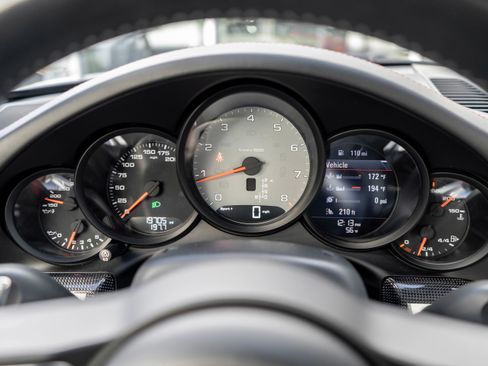 Used 2017 Porsche 911 Carrera 4S image 13