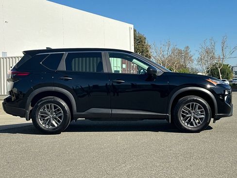 Certified 2025 Nissan Rogue S image 3