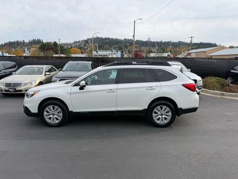Used 2015 Subaru Outback 2.5i Premium AWD/4WD image 7