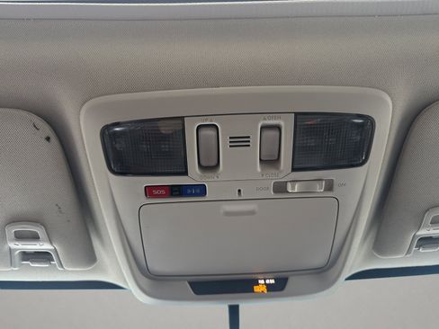 Used 2018 Subaru Outback 3.6R Limited image 23