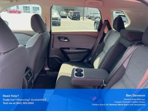 Certified 2023 Nissan Rogue SV FWD image 15