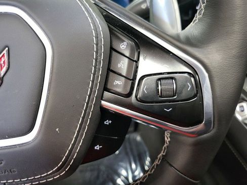 Used 2022 Chevrolet Corvette Stingray Premium Conv w/ Z51 Performance Package image 29