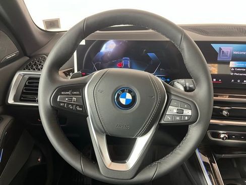 Used 2026 BMW X5 xDrive50e w/ Premium Package AWD/4WD image 12