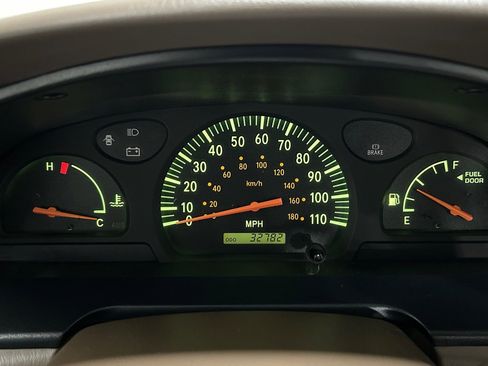 Used 2004 Toyota Tundra image 13