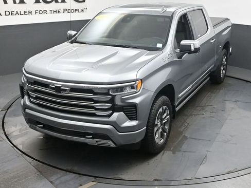 Used 2025 Chevrolet Silverado 1500 High Country w/ Z71 Off-Road Package AWD/4WD image 44