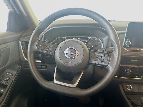 Used 2023 Nissan Rogue SV FWD image 18