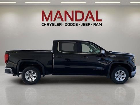 Used 2024 GMC Sierra 1500 SLE image 7