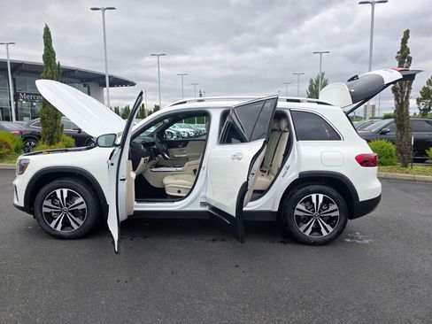 New 2026 Mercedes-Benz GLB 250 4MATIC image 12
