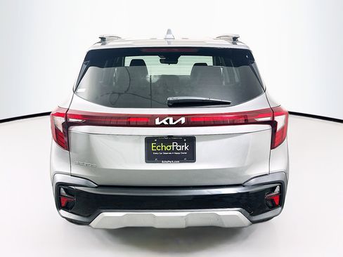 Used 2025 Kia Seltos S image 7