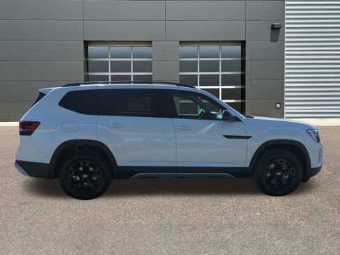 New 2026 Volkswagen Atlas Peak Edition AWD/4WD image 8