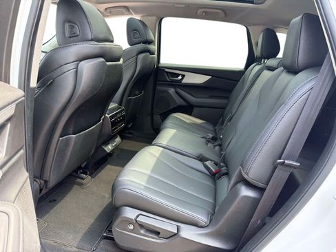 Used 2023 Acura MDX SH-AWD image 12