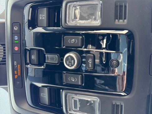 New 2026 GMC Yukon AT4 image 36