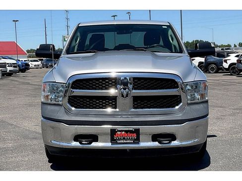 Used 2016 RAM 1500 ST w/ SXT Appearance Group image 3