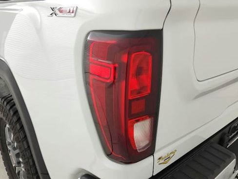 Used 2024 GMC Sierra 2500 SLE w/ SLE Value Package; image 11
