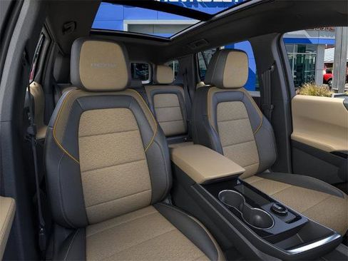 New 2026 Chevrolet Equinox ACTIV w/ Convenience Package III image 16