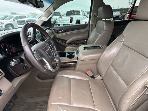 Used 2016 GMC Yukon SLT w/ Premium Edition image 9