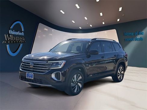 Certified 2025 Volkswagen Atlas SE image 8