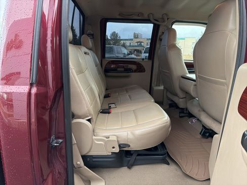 Used 2006 Ford F350 Lariat image 31