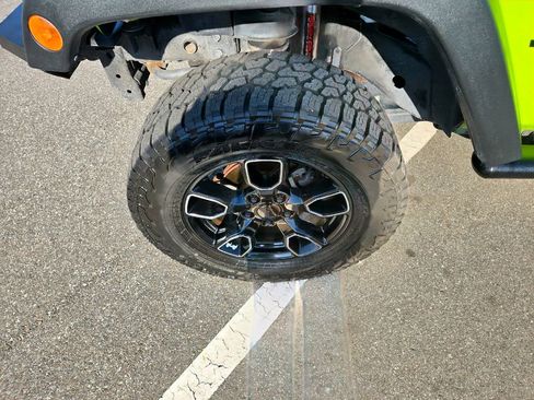 Used 2012 Jeep Wrangler Sport AWD/4WD image 14