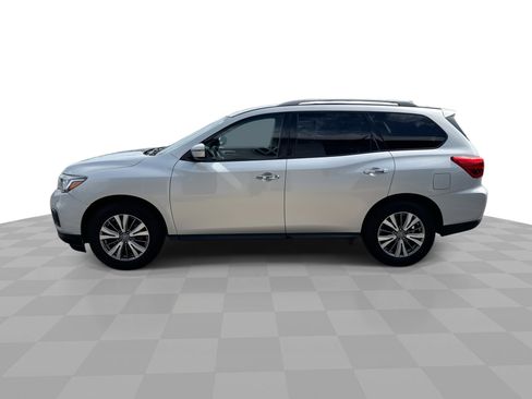 Used 2020 Nissan Pathfinder SV image 5