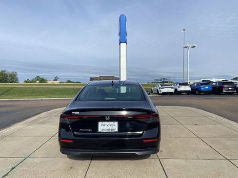 Used 2024 Honda Accord EX image 9