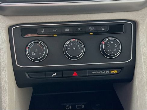 Used 2018 Volkswagen Atlas SE FWD image 18