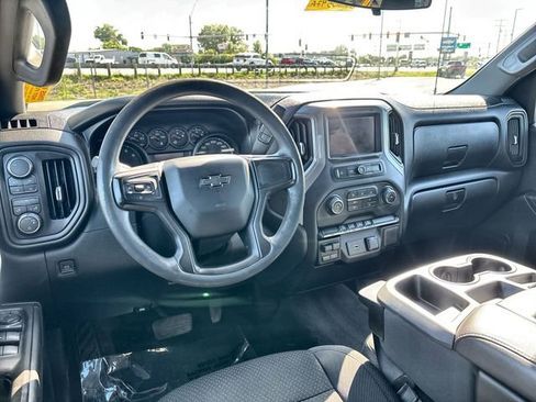 Used 2020 Chevrolet Silverado 1500 Custom Trail Boss w/ Custom Convenience Package AWD/4WD image 17