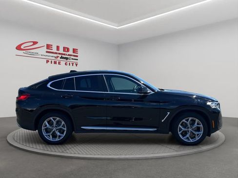 Used 2025 BMW X4 xDrive30i AWD/4WD image 7
