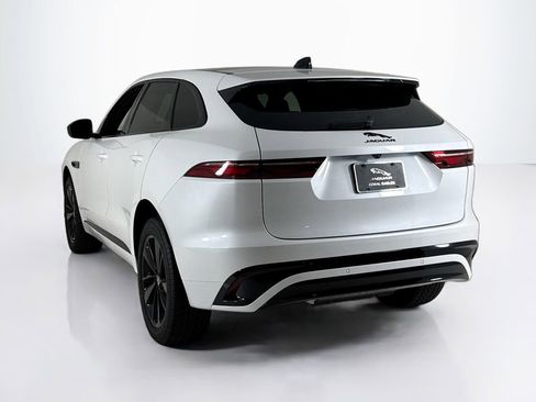 Used 2025 Jaguar F-PACE R-Dynamic S image 3
