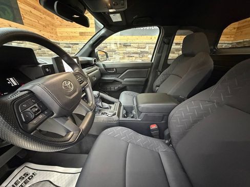 Used 2026 Toyota Tacoma SR w/ SR Upgrade Package AWD/4WD image 11