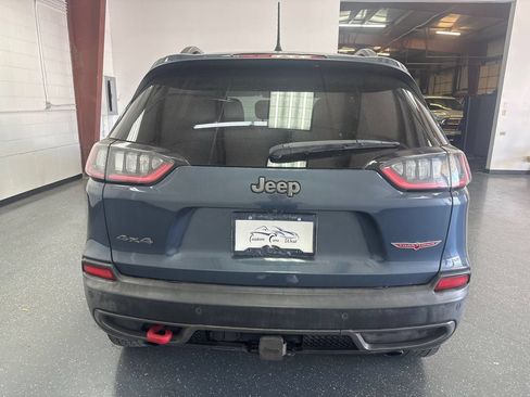 Used 2019 Jeep Cherokee Trailhawk w/ Cold Weather Group AWD/4WD image 5