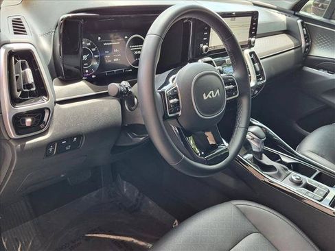 Used 2023 Kia Sorento SX FWD image 9