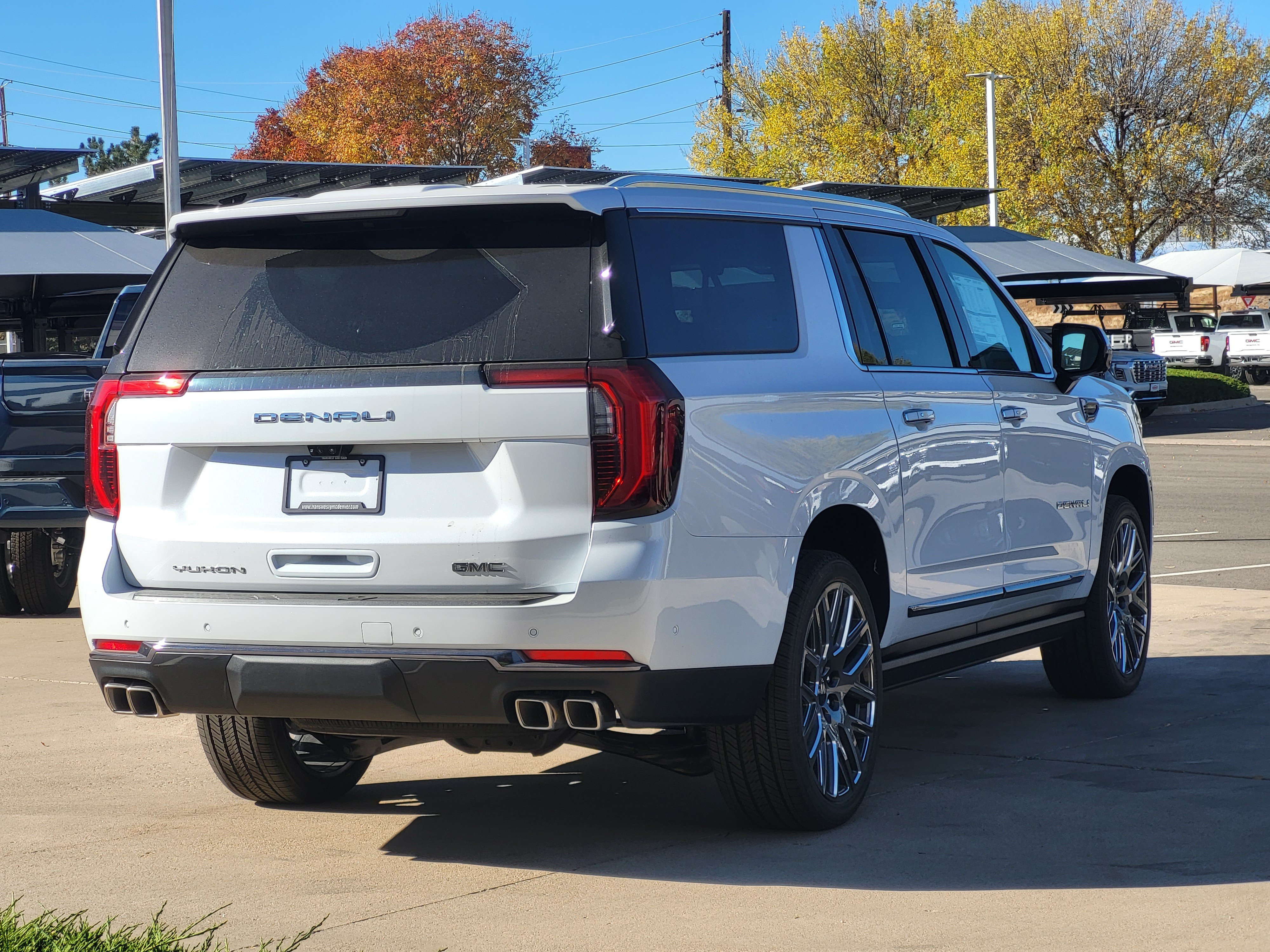 New 2027 GMC Yukon XL Denali Ultimate w/ LPO, Illumination Package AWD/4WD image 5