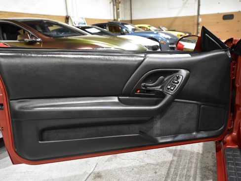 Used 2002 Chevrolet Camaro Z28 w/ SS Performance/Appearance Pkg RWD image 20