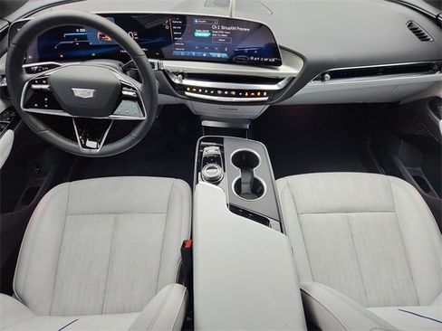 Used 2025 Cadillac Lyriq Sport image 21