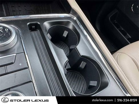 Used 2022 Ford Expedition XLT image 34