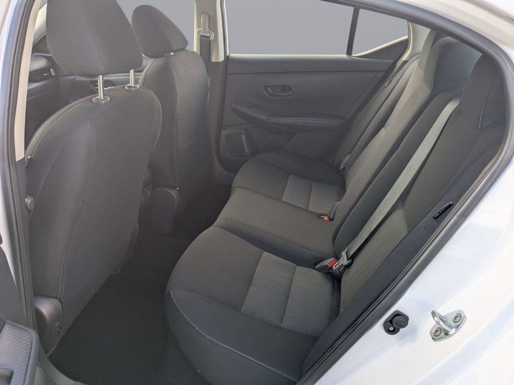 Used 2024 Nissan Sentra SV FWD image 17
