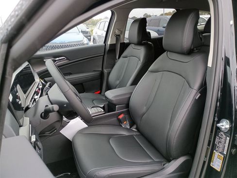 New 2026 Kia Sportage EX image 17