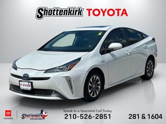 Used 2022 Toyota Prius Limited w/ Premium Convenience Package FWD video 1