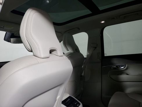 Used 2023 Volvo XC90 B6 Plus w/ Protection Package Premier AWD/4WD image 14