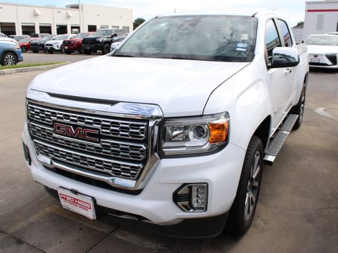 Used 2022 GMC Canyon Denali AWD/4WD image 4