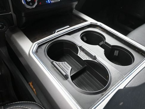 Certified 2022 Ford F250 Lariat w/ Tremor Off-Road Package image 31