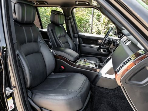 Used 2019 Land Rover Range Rover Supercharged image 42