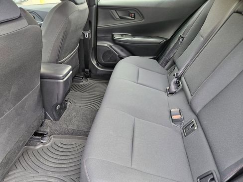 Used 2025 Toyota Prius Plug-In Hybrid FWD image 21