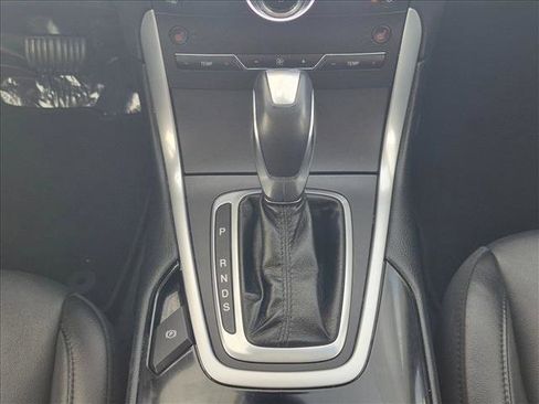 Used 2018 Ford Edge Titanium AWD/4WD image 12