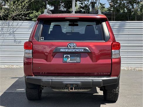 Used 2011 Toyota 4Runner Trail AWD/4WD image 11